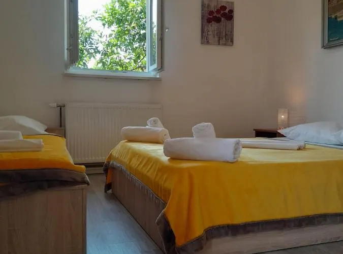 Apartment Urlic *