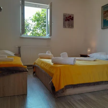 Apartman Urlic *